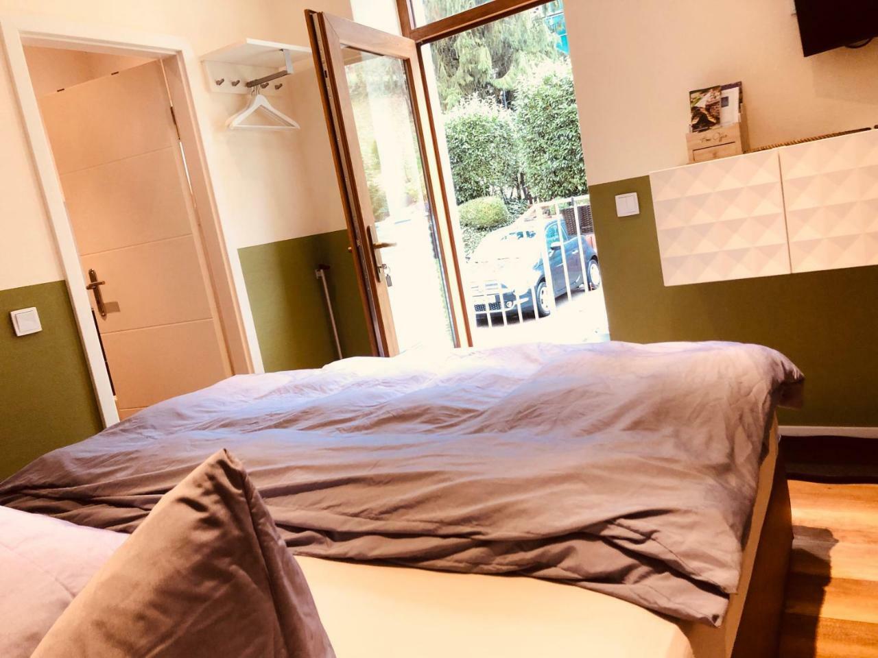 Business-Lodging Apartmenthaus Hoehr-Grenzhausen Ngoại thất bức ảnh